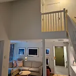 Ny Og Moderne Leilighet, Midt I Byen1